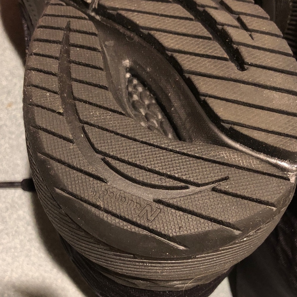 New Balance Women’s Black Athletic Shoes - Picture 8 of 12